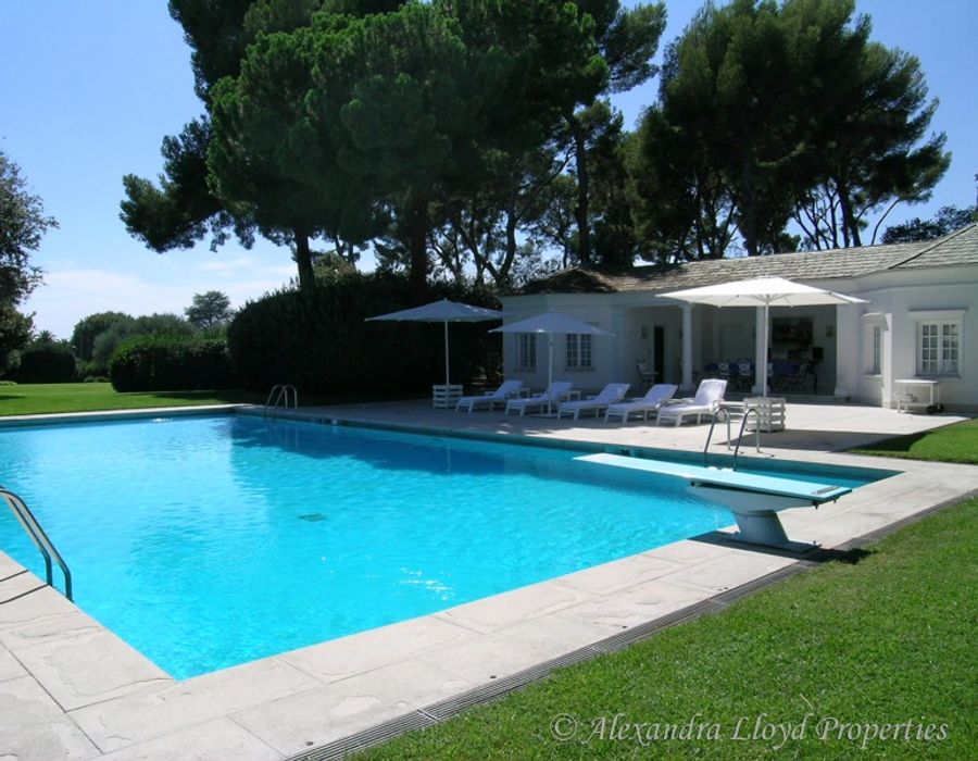 Pure luxury on the Cap d'Antibes 6