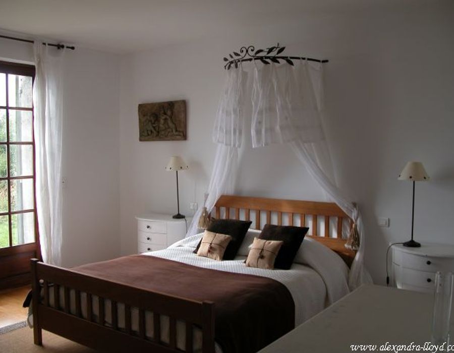 Typical Provencal villa with stunning interiors. 2