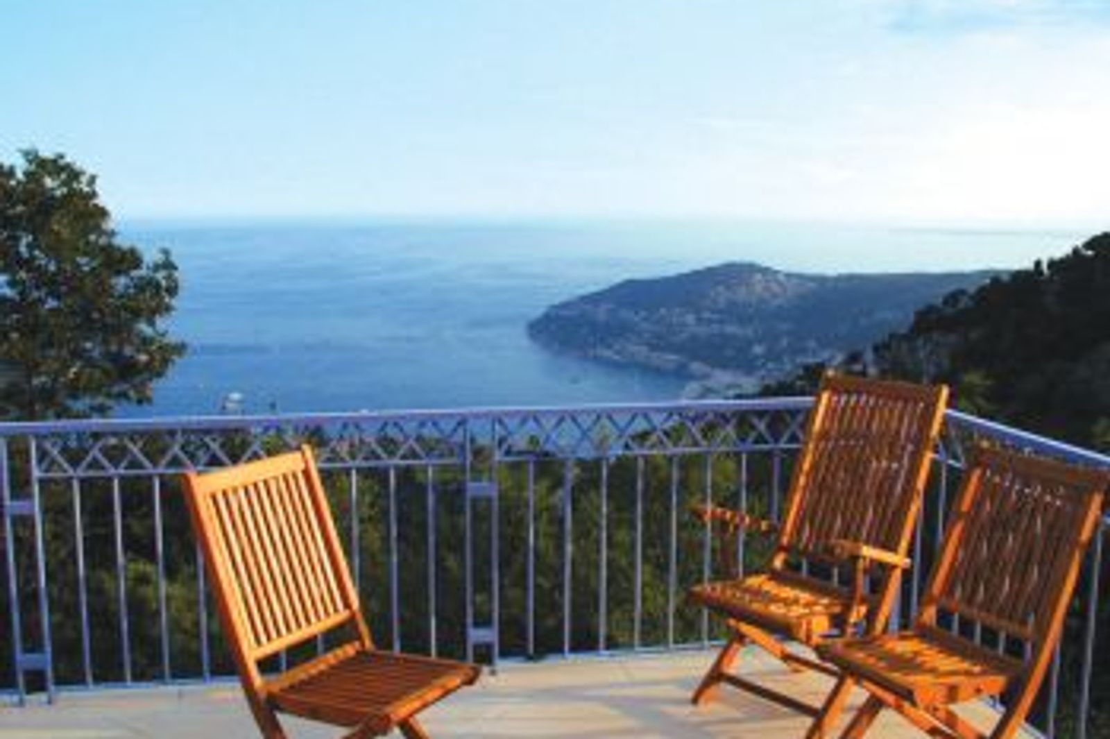 Superb villa in the heights of Villefranche Sur Mer