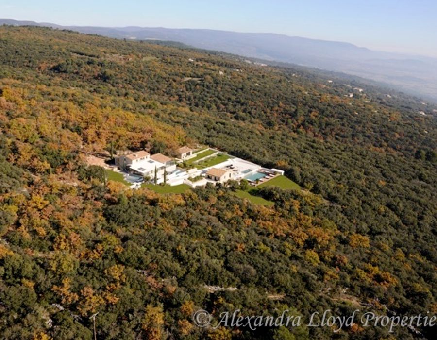 “Stunning stunning stunning interior! 2