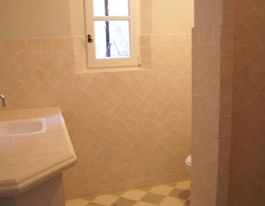 A charming property, ideally located behind the Place des Lices, Saint Tropez 3