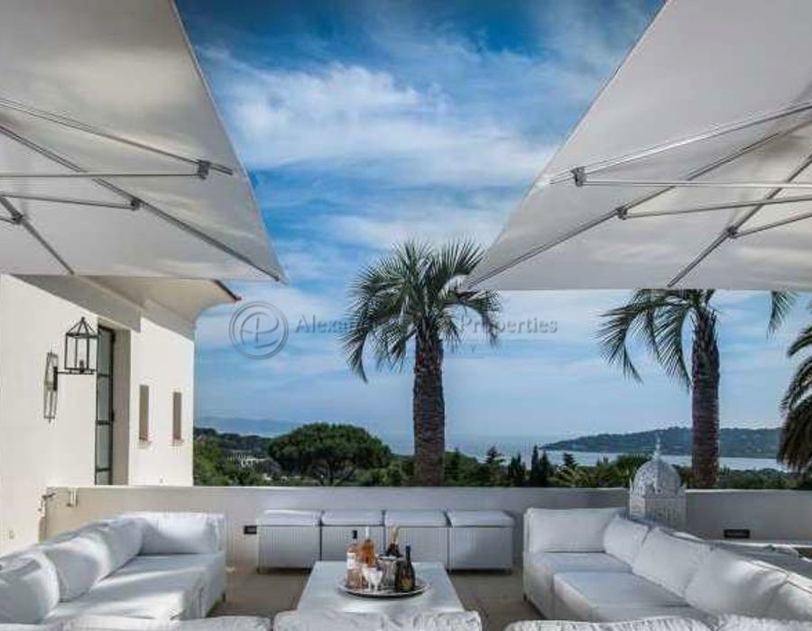 Magnificent ultra contemporary luxury home, Tahiti, Saint Tropez 1