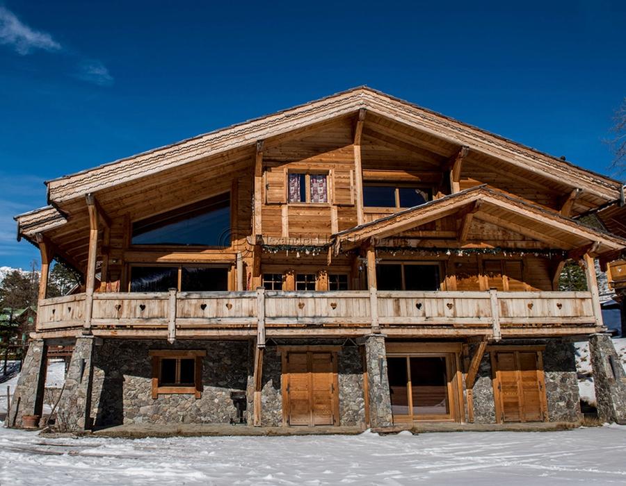 A lovely chalet for rent in Auron 2
