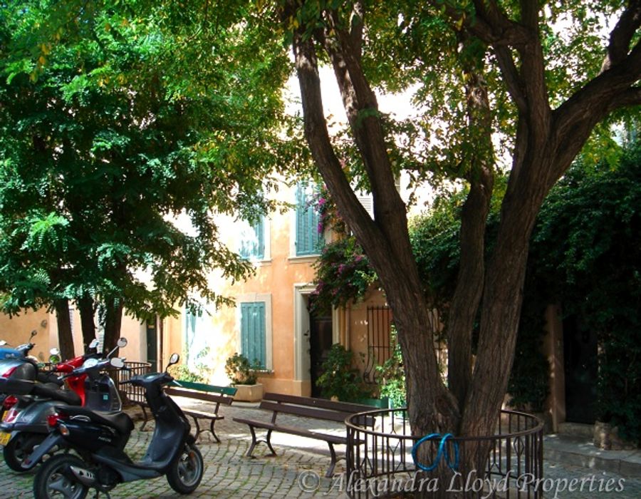 Town house in the heart of Saint Tropez 5