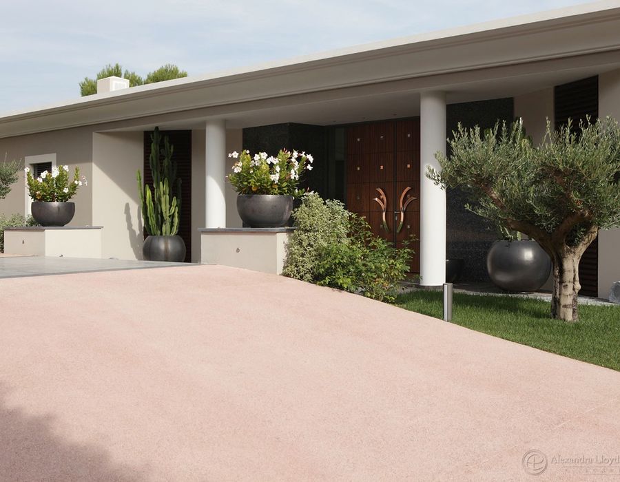 Situated in the heart of the prestigious Saint Jean Cap Ferrat 3