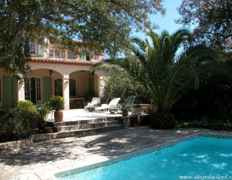 Lovely Provencal style villa in impeccable condition, a true delight 5