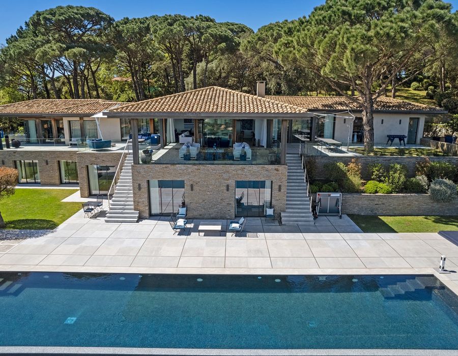 A spectacular, contemporary villa located in Bellevue, Saint Tropez 5