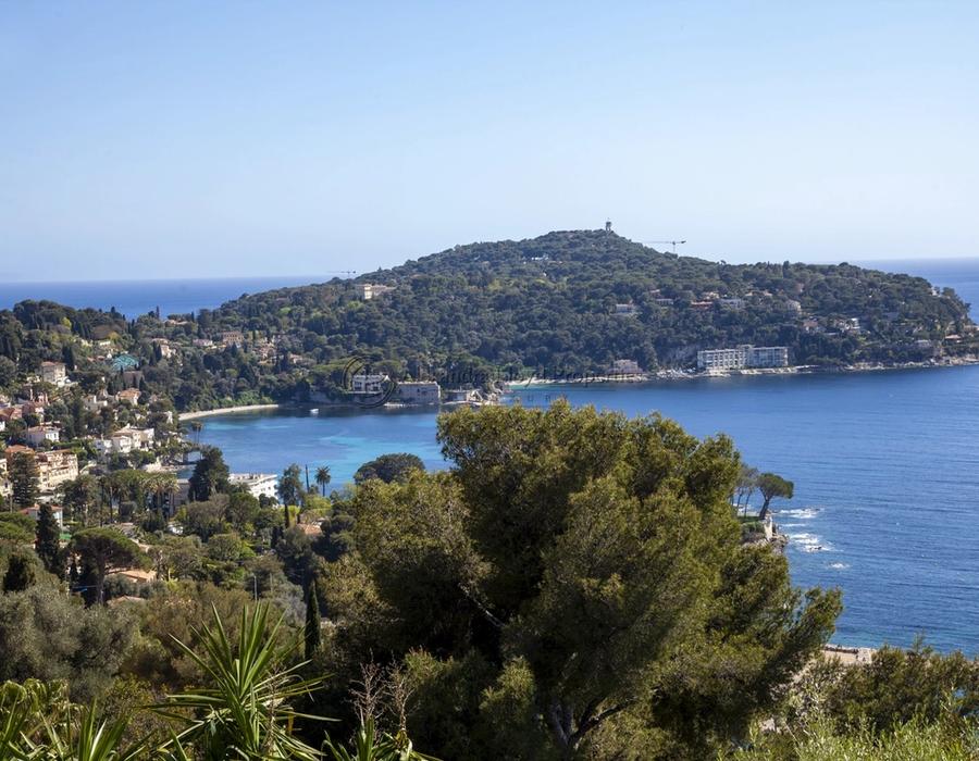 Stunning Contemporary Villa for Rent in Villefranche sur Mer 5