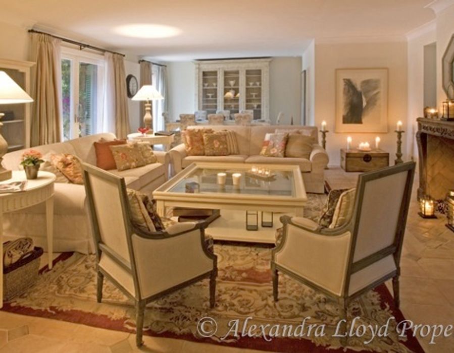 A lovely house for sale in Saint Tropez, close to the village 3