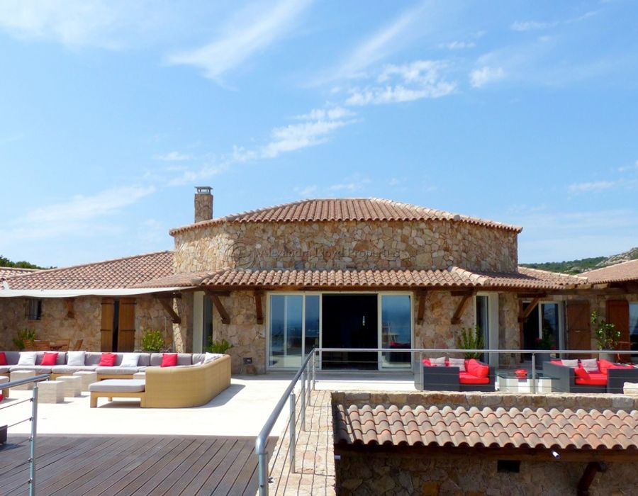 Sumptuous property in Super Cannes 4