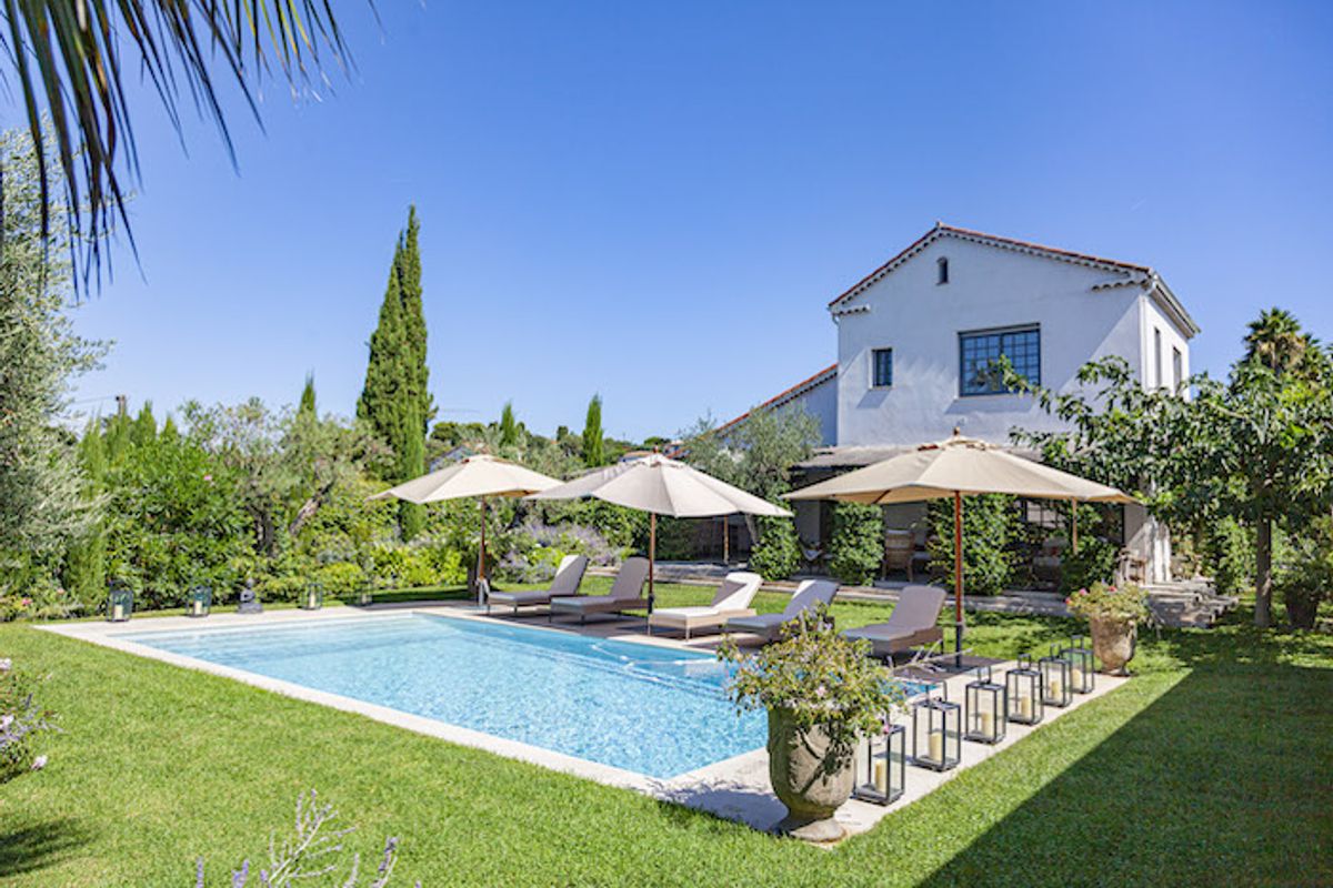 A beautiful charming family home for rent on the Cap d'Antibes
