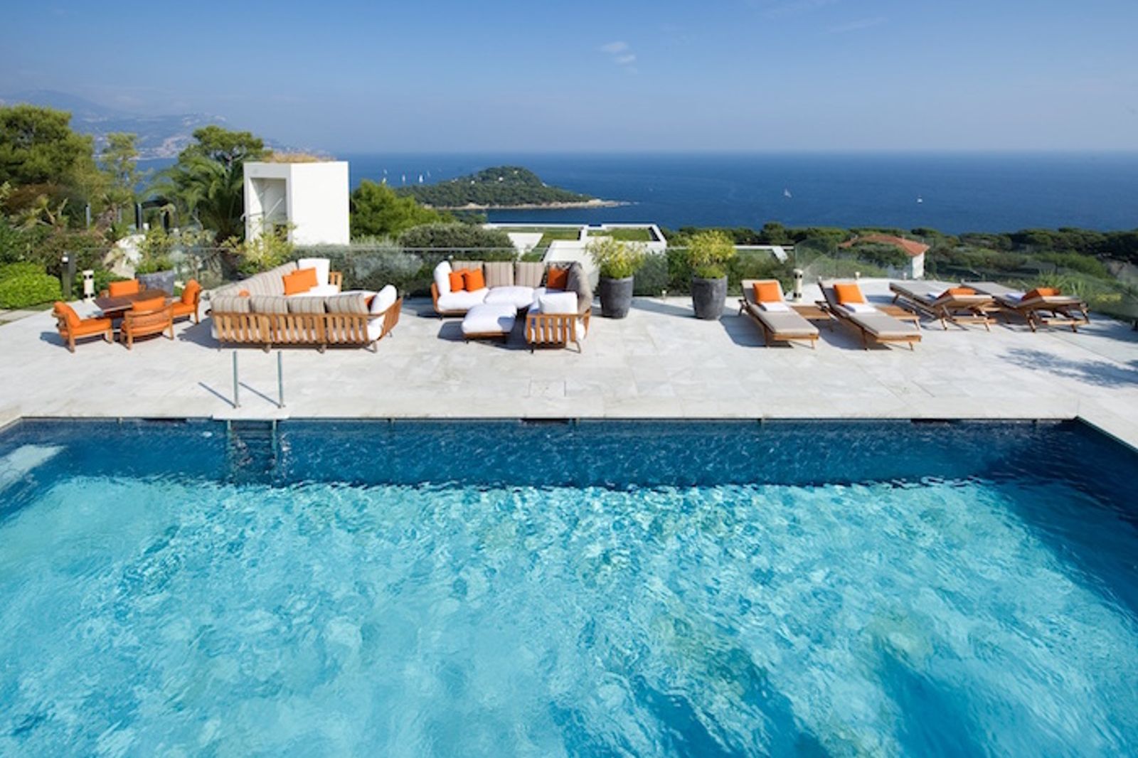 Superb large property for rent in Saint Jean Cap Ferrat