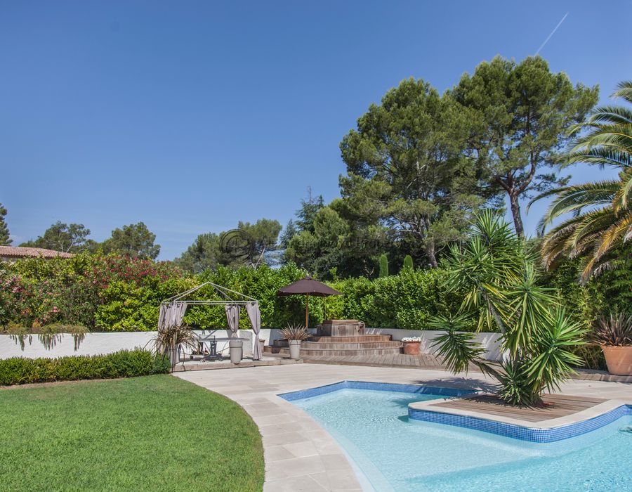 A lovely home for rent in Les Parcs de Mougins 6