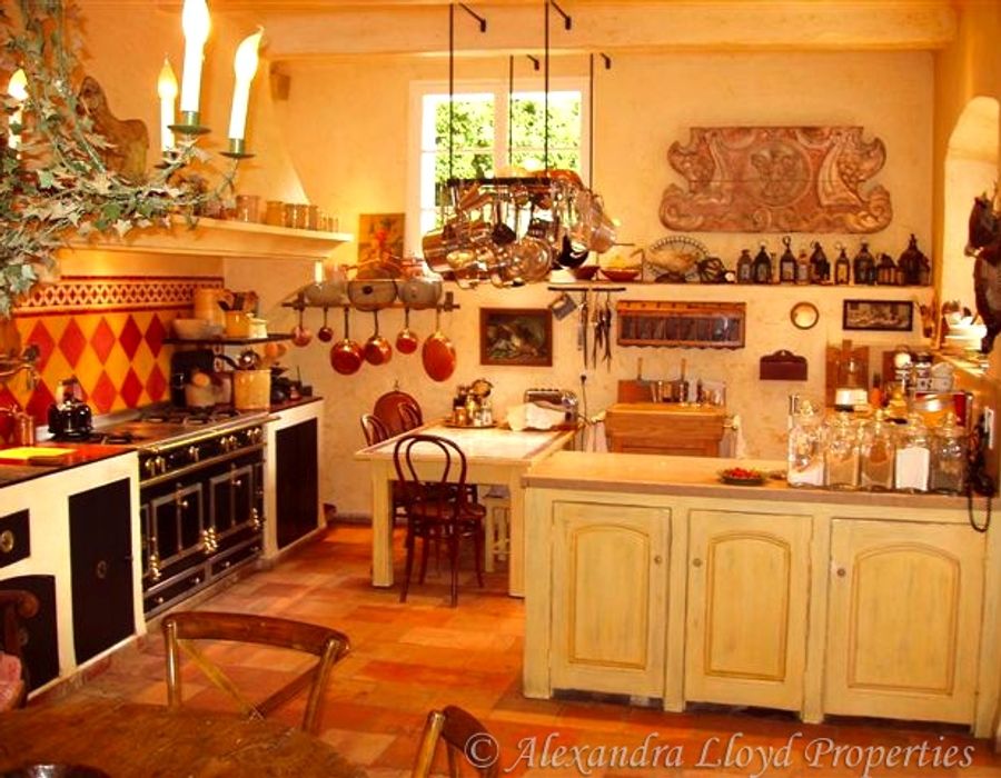 A lovely Bastide, camped on a south facing slope, overlooking the Maures. 5