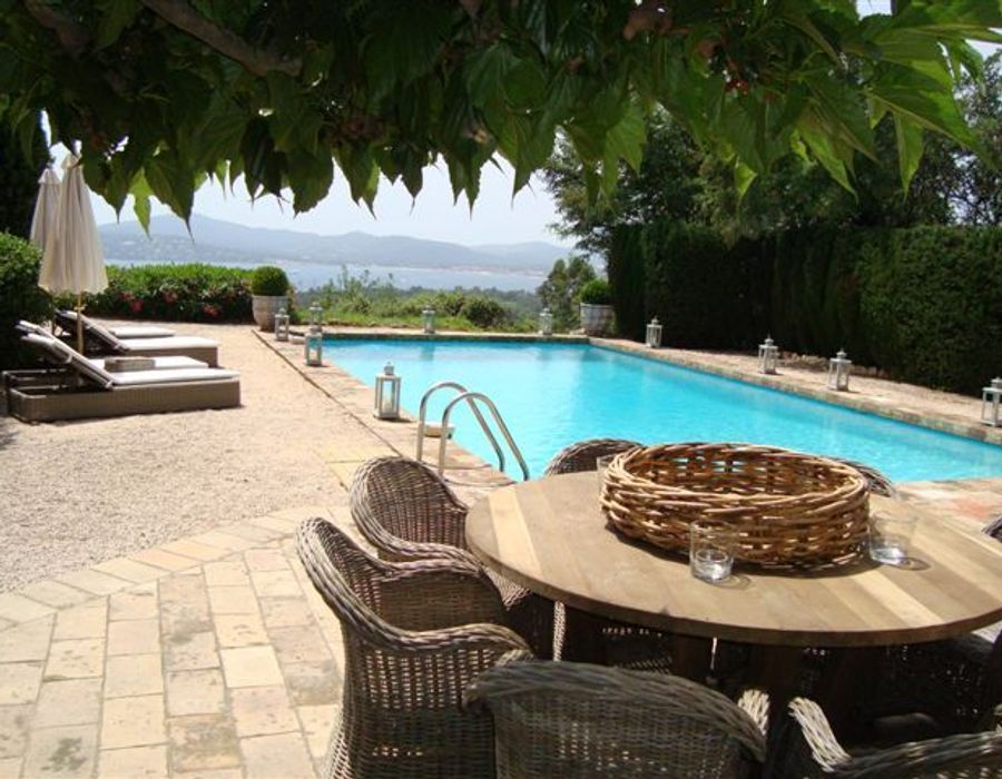 Fabulous sea views and overlooking Saint Tropez 2