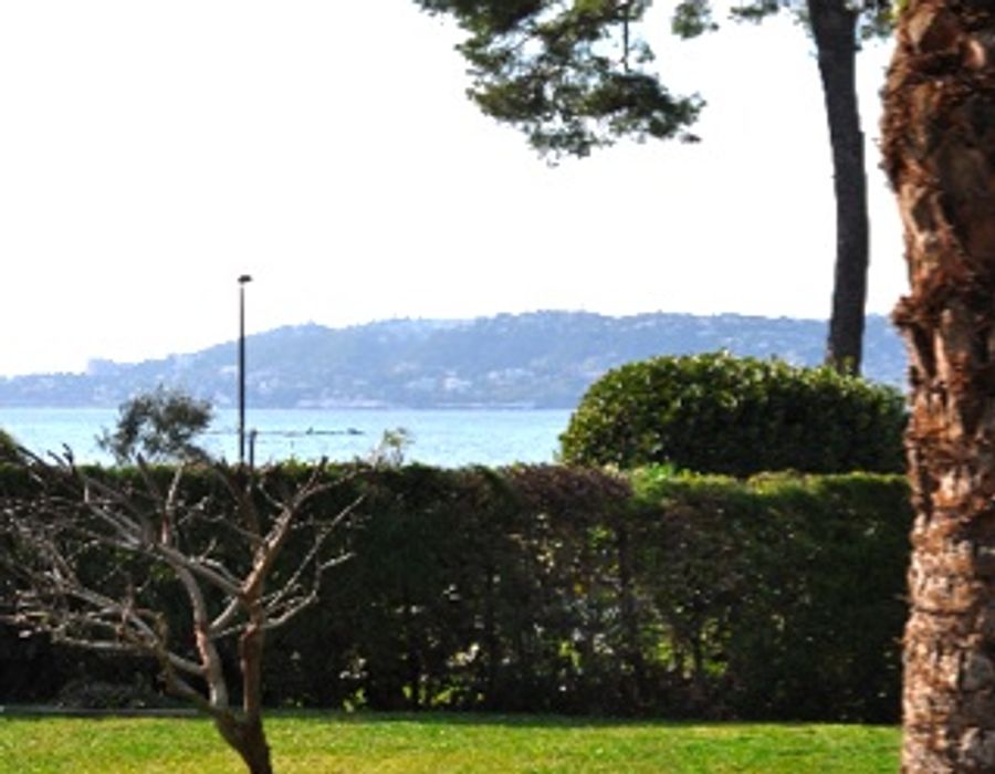 Modern style property located on the Cap d'Antibes 6