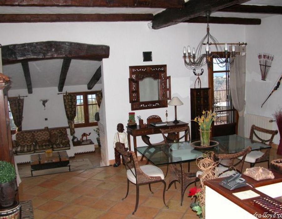 Superb property in the hills of Nice 1