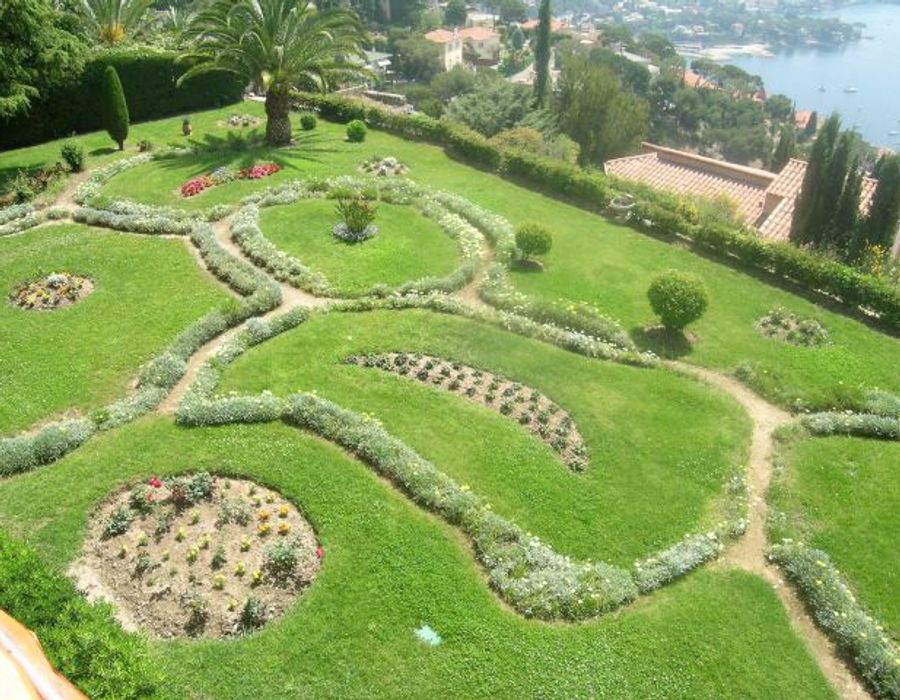 A breathtaking view over the Bay of Villefranche! 1