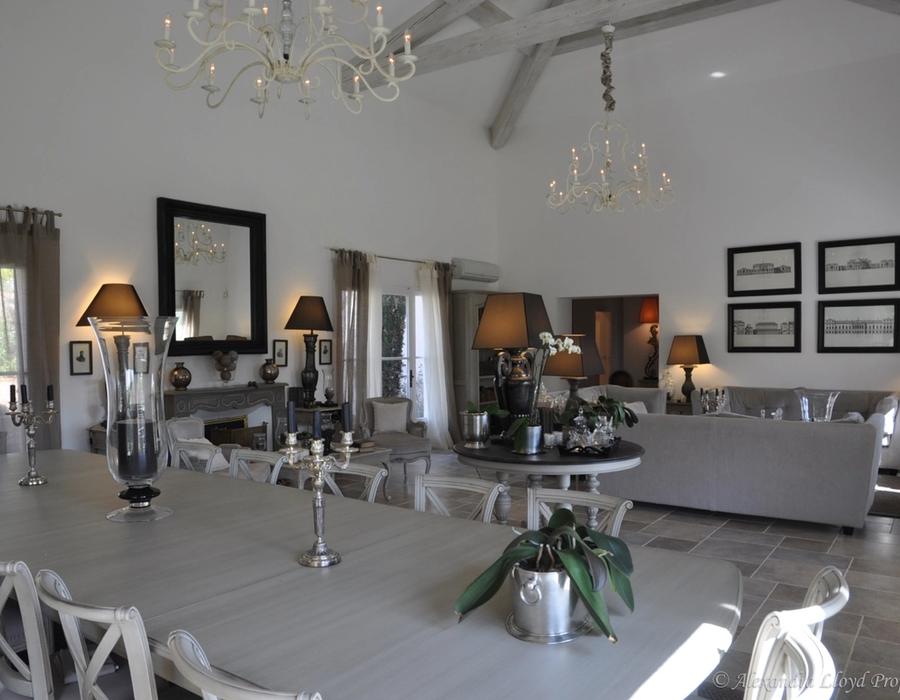 New property with sea views and helipad in Grimaud 4