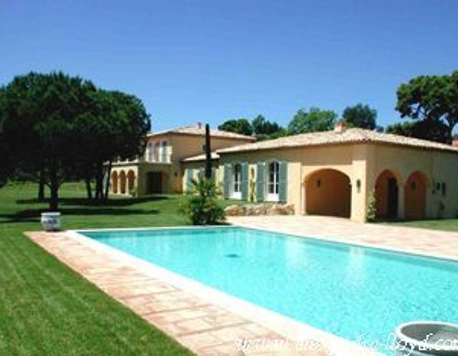Wonderful property in Les Parcs de Saint Tropez 3
