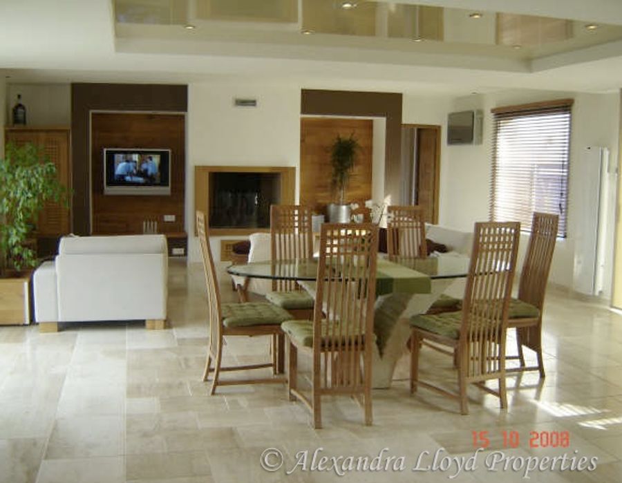 Stylish property located in the Trinite area of Porto Vecchio 6