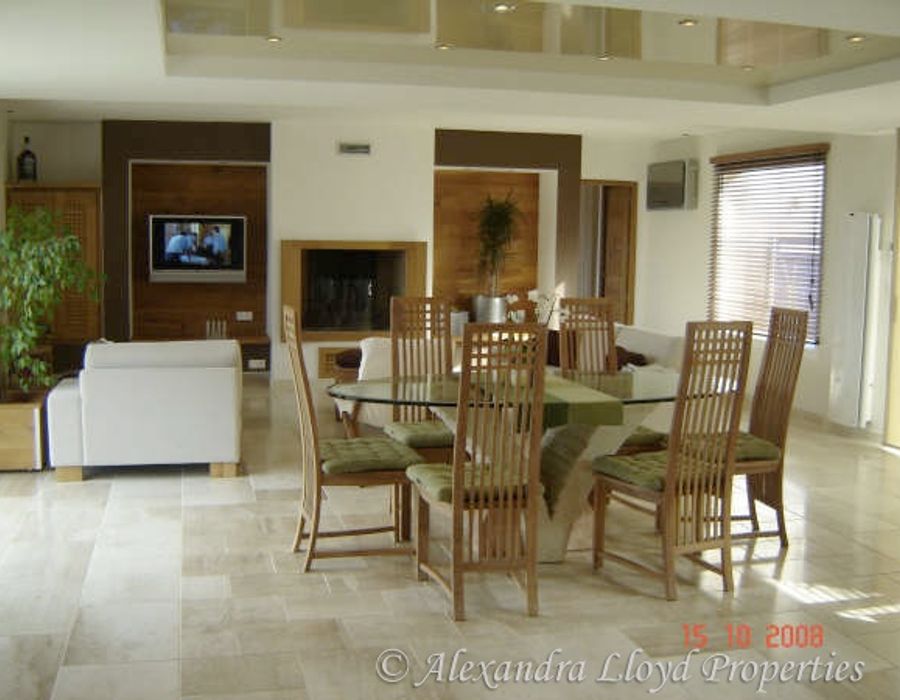 Stylish property located in the Trinite area of Porto Vecchio 6