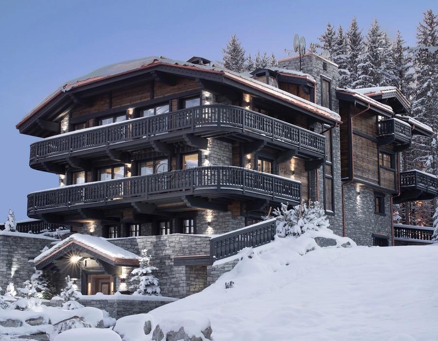 Fabulous Courchevel - Ski in ski out - an exceptional chalet for rent 1