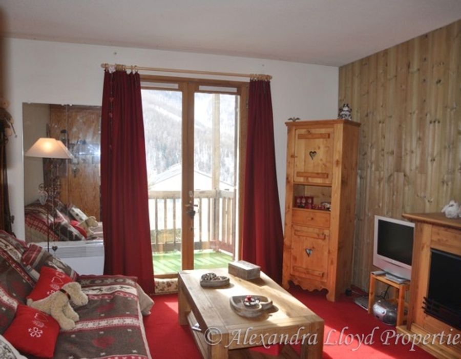 Studio for sale in the Trois Lys Building in Auron 4