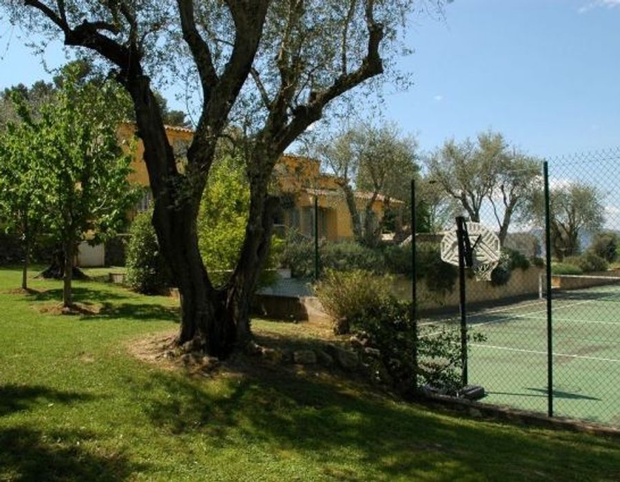 Georgeous property in a private domain with a view of Mougins 2