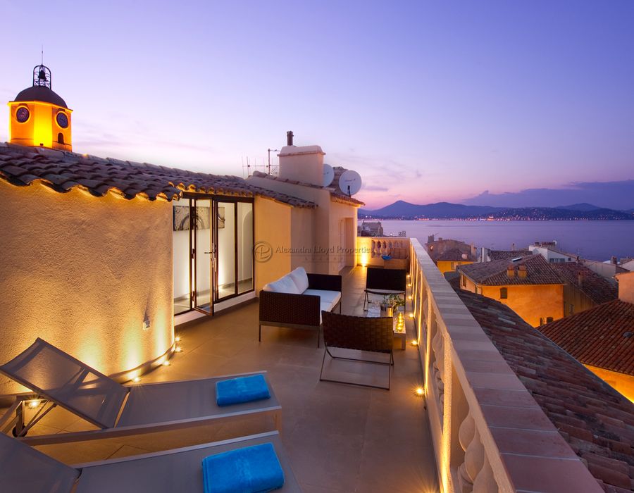 A stunning apartment in Saint Tropez village 2