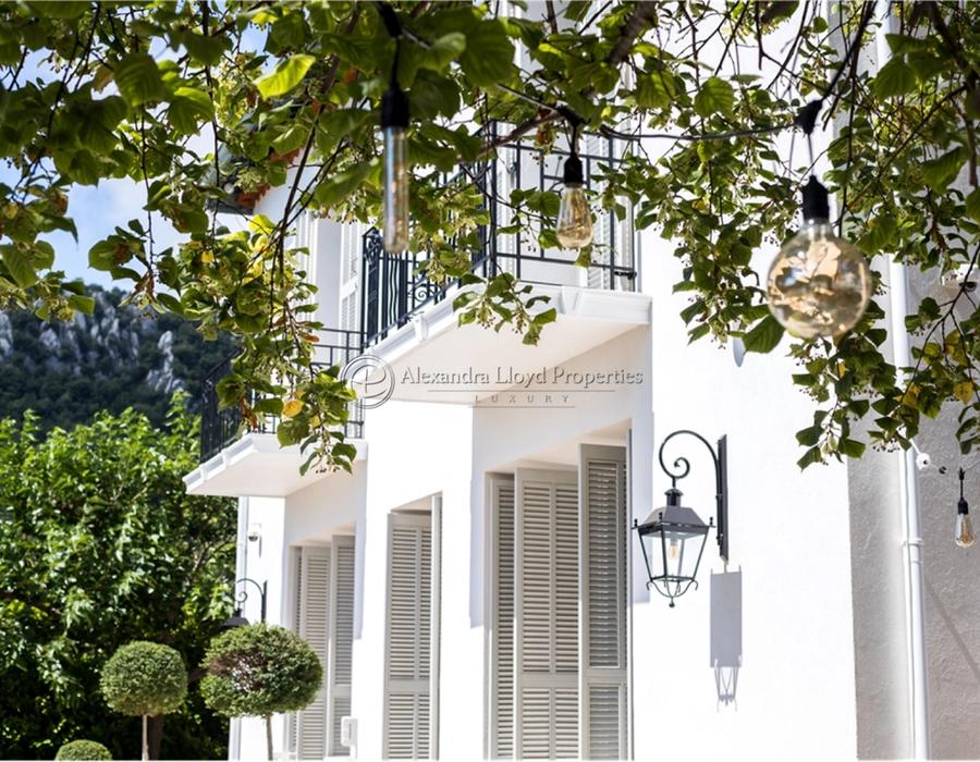 A charming property for rent close Eze Village and Monaco 3