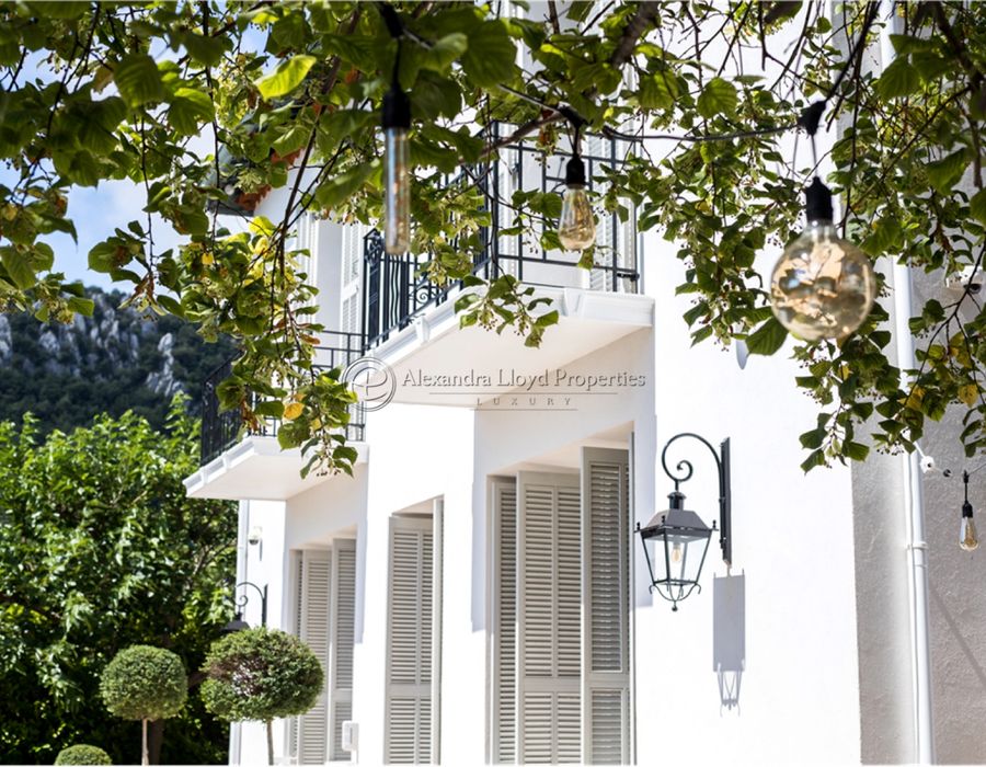 A charming property for rent close Eze Village and Monaco 3