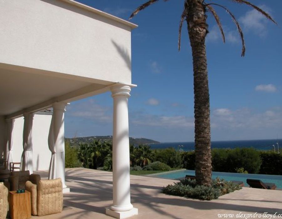 Magnificent Californian style villa overlooking the Pampelonne Beach. 6
