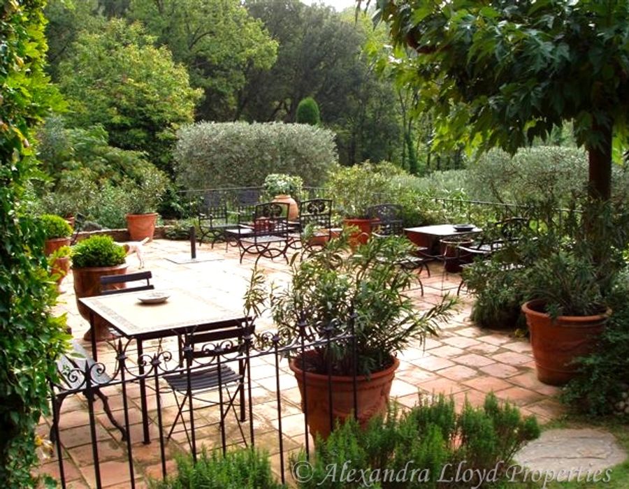 A lovely Bastide, camped on a south facing slope, overlooking the Maures. 2