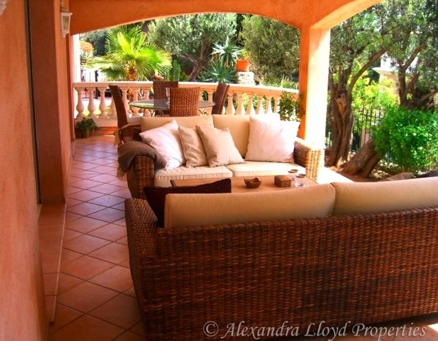 Quality villa in a exclusive residential area in Cap-d'Ail 2