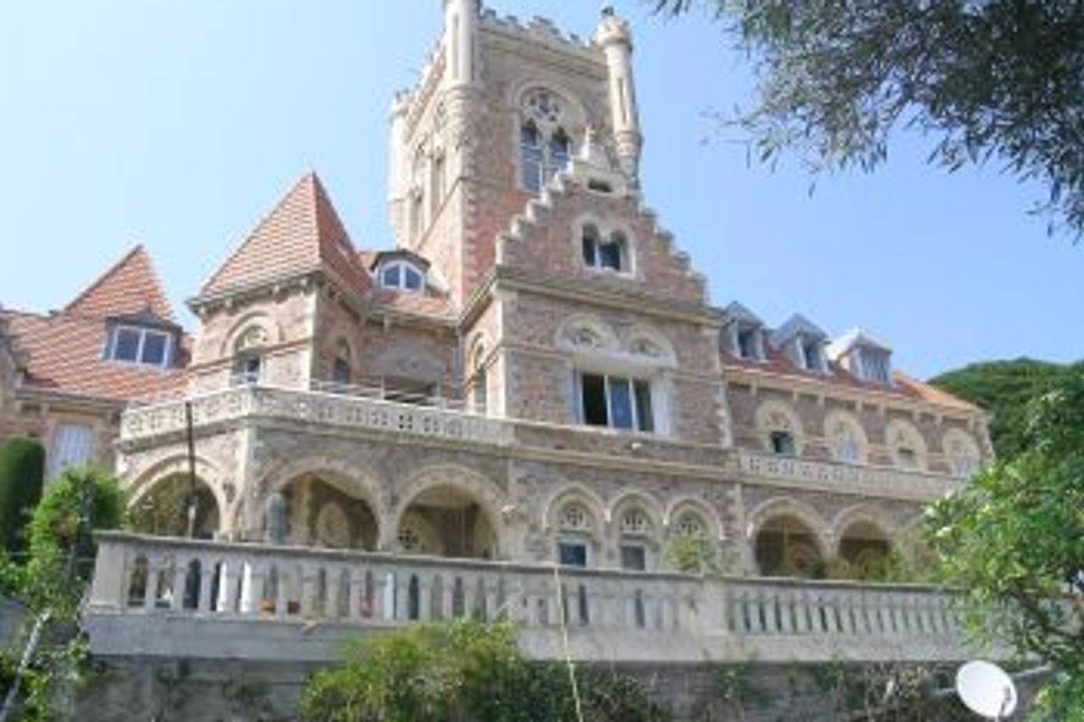 A wonderful apartment in an old castle!