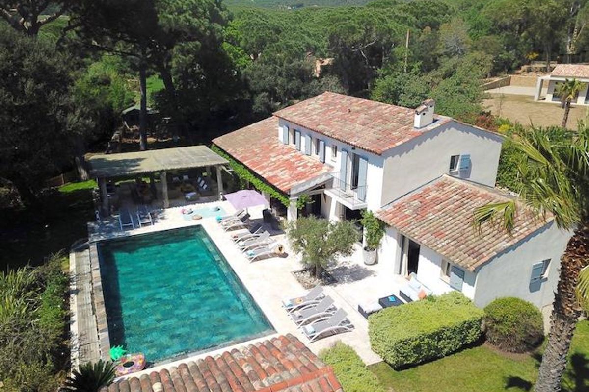 Modern house among vineyards in Les Marres, Ramatuelle, heated pool, near Pampelonne beaches