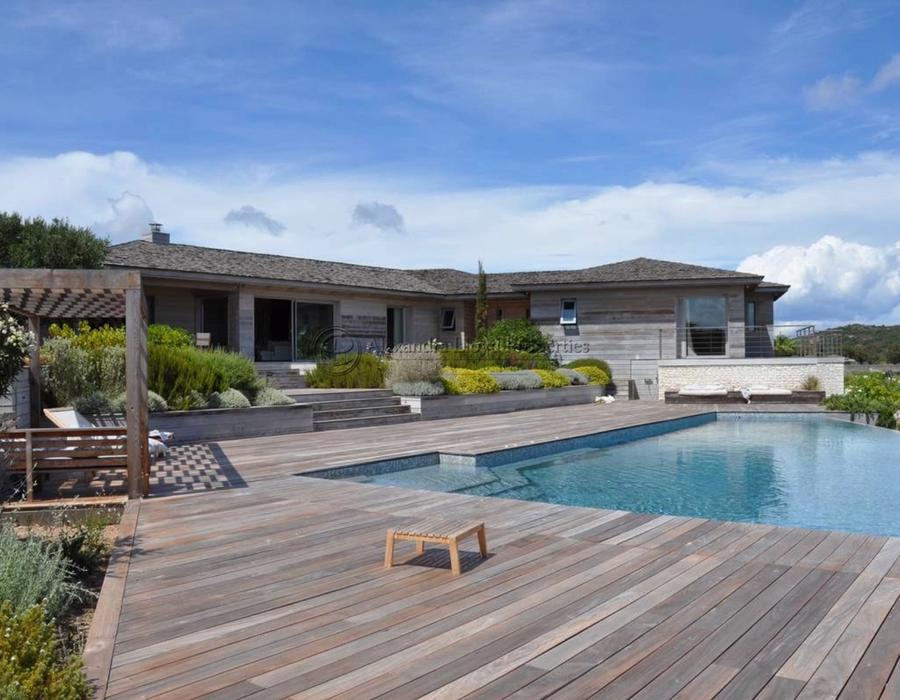 Luxury Villa for Rent in the Private Domaine of Sperone 2