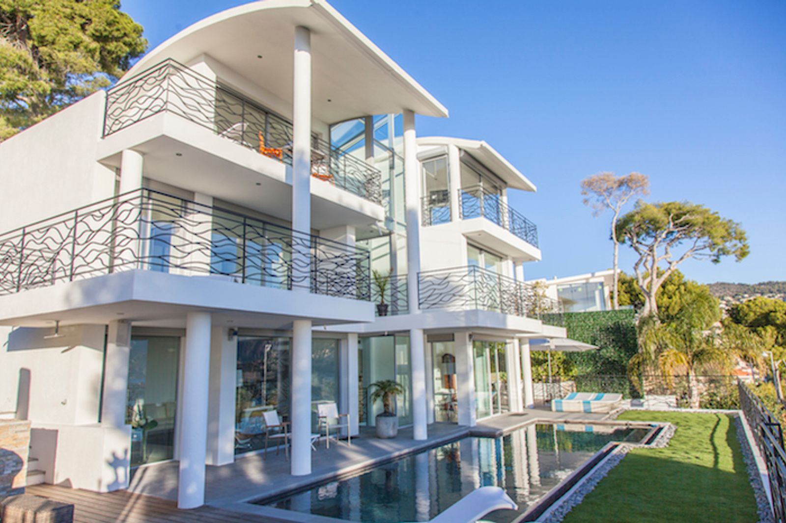 A newly built contemporary villa overlooking Saint Jean Cap Ferrat