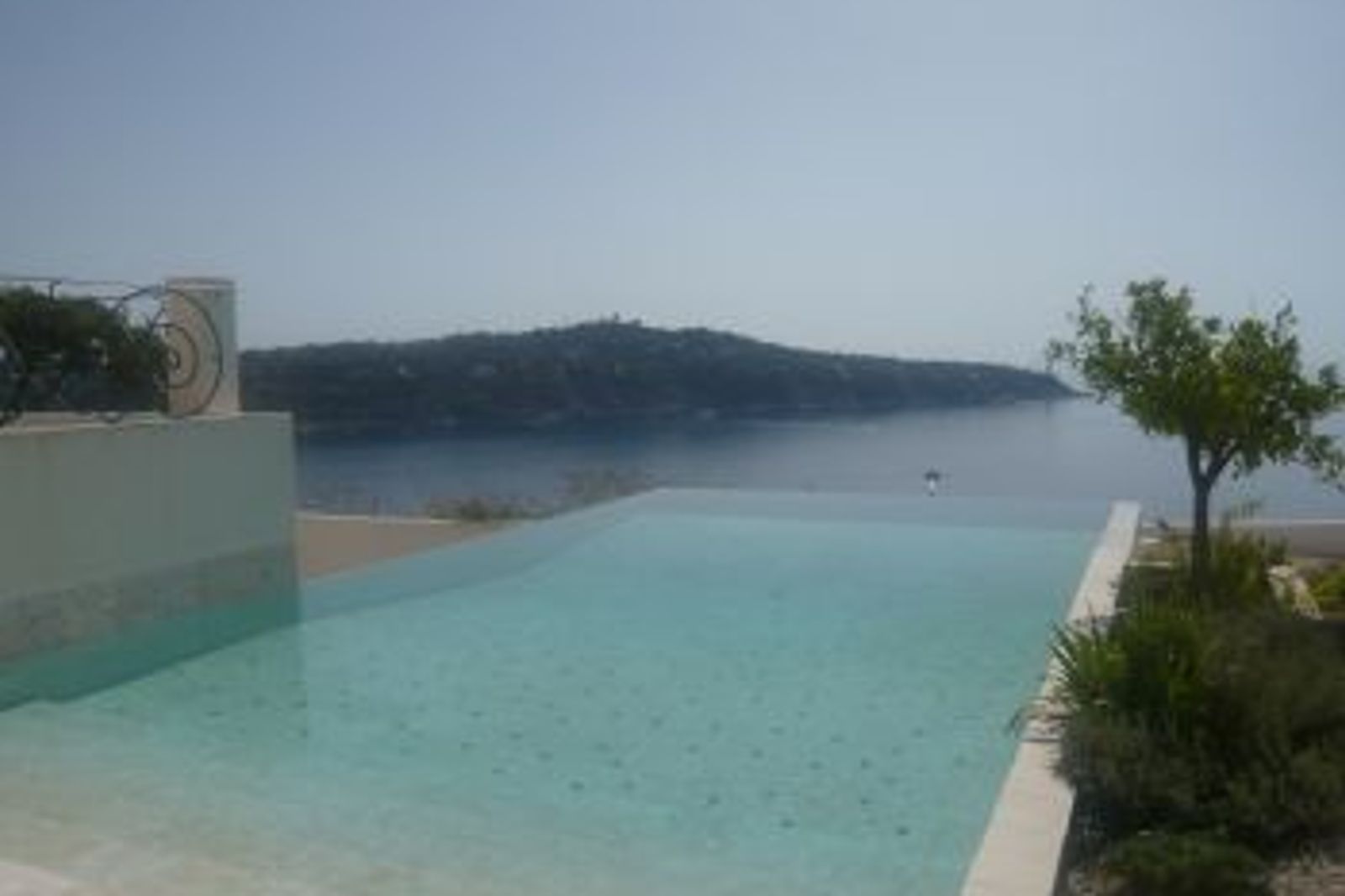 Superb contemporary style villa with a great sea view