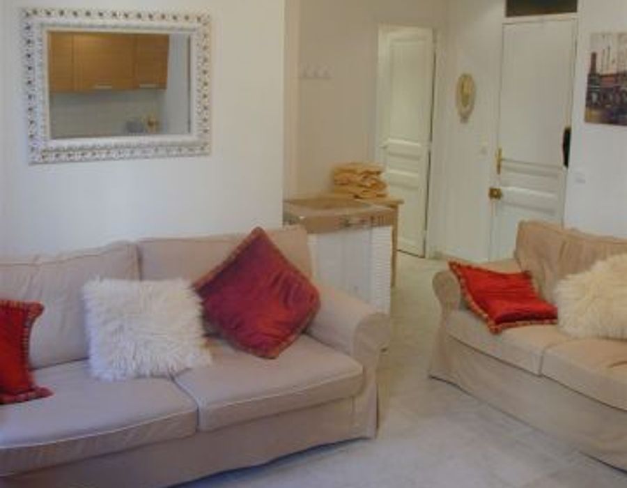 Apartment in the Quartier des Musiciens, Nice 1