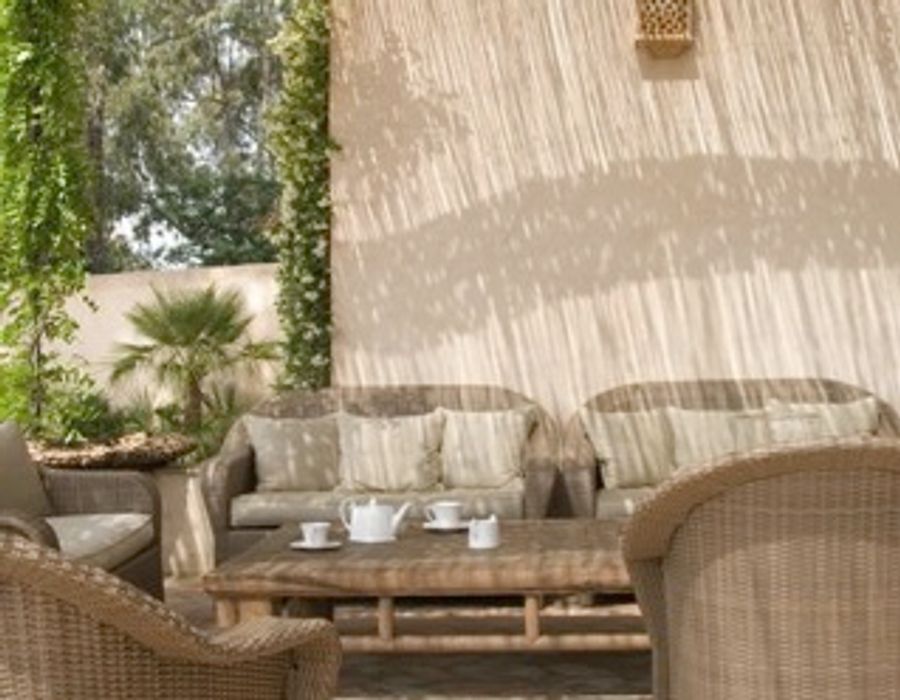 Found in the ideal location between the town centre and St. Tropez's mythical be 5