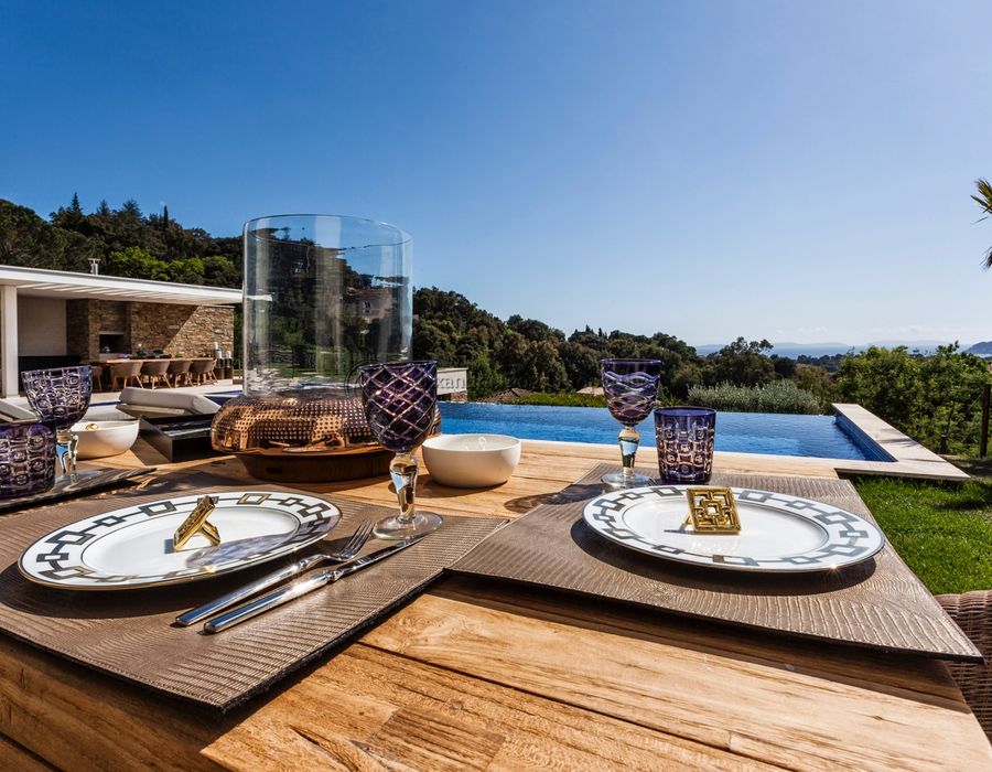 Contemporary luxury in La Crox Valmer - 10 bedrooms 6