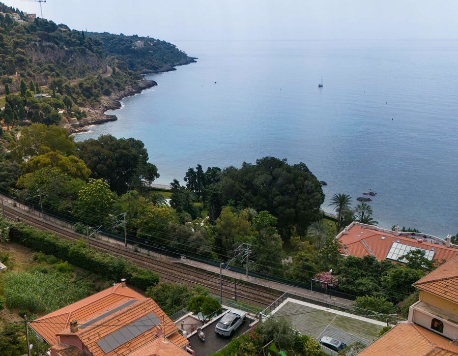 Charming Four-Bedroom Rental in Roquebrune-Cap-Martin 1