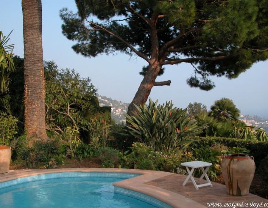 Lovely Provencal style villa located on the hills of Villefranche 6