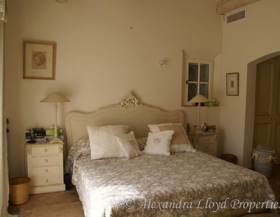 Wonderful villa for sale on the Route de Tahiti 5