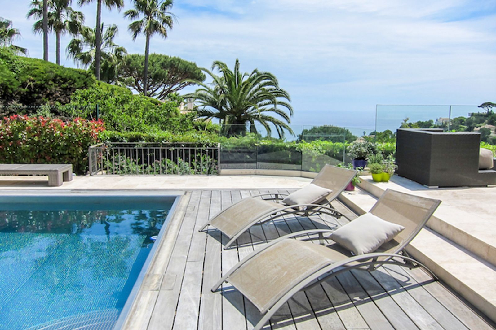 Lovely family home for rent in Cannes