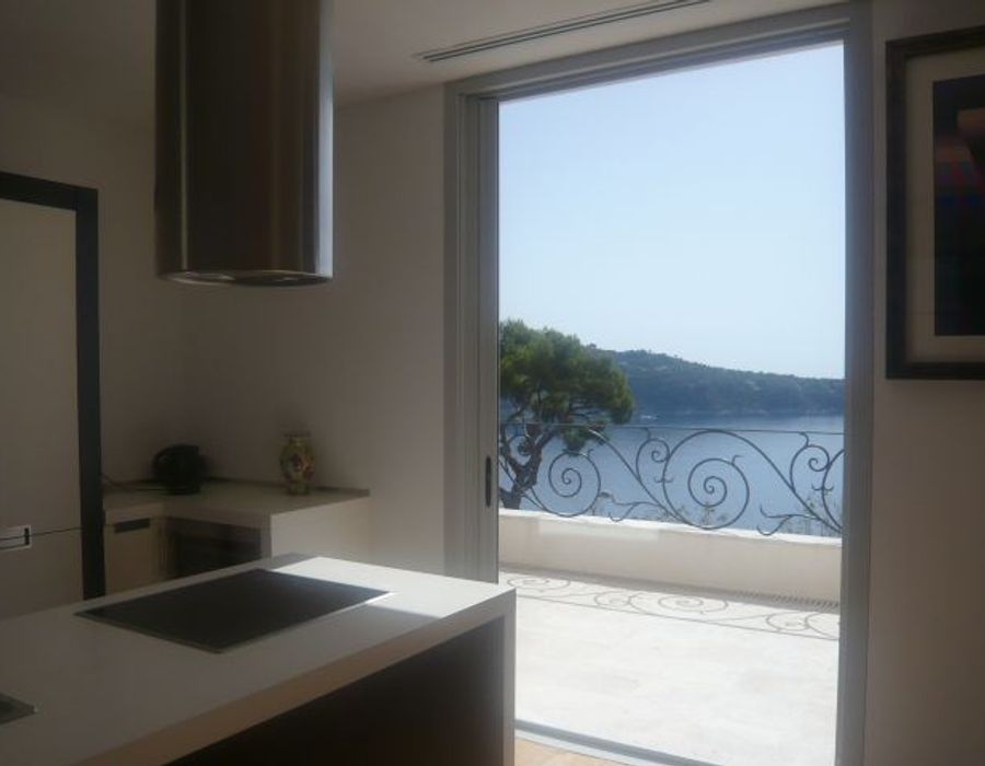 Superb contemporary style villa with a great sea view 2