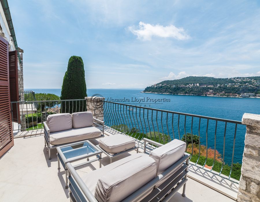 Cap Ferrat luxury! Stunning property for rent, walking distance from the beach 5