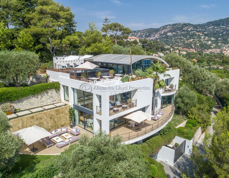 Sublime contemporary villa in Saint Jean Cap Ferrat 4